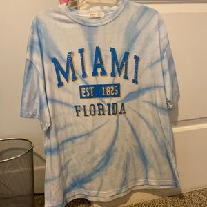 Romwe Graphic Faded Tee